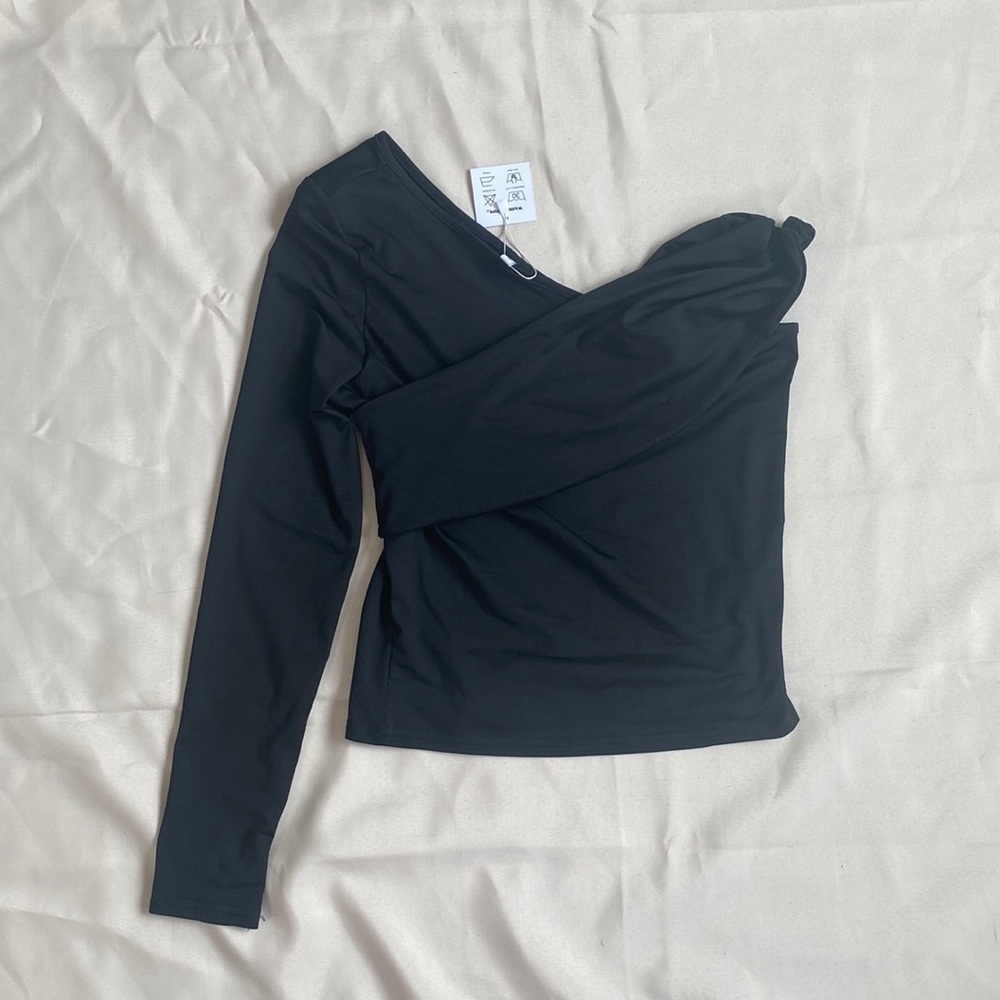 SOFIA'S CHOICE Women's Long Sleeve One Shoulder - Picture 5 of 8